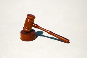 Juiz: o que faz, como atua e como seguir essa carreira